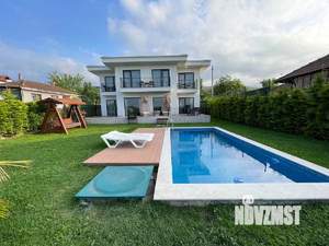 Дом 245м², 2-этажный, участок 8 сот.