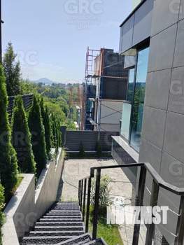 Дом 260м², 3-этажный, участок 4 сот.