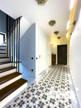 Дом 280м², 2-этажный, участок 7 сот.