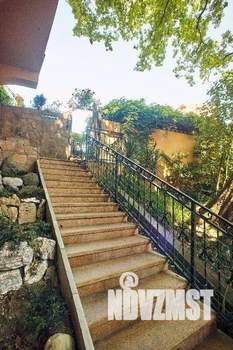 Дом 300м², 2-этажный, участок 4 сот.