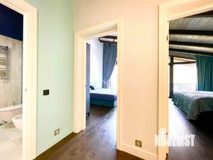 Дом 280м², 2-этажный, участок 7 сот.