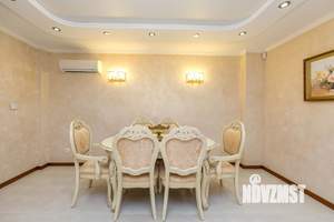 Дом 240м&sup2;, 2-этажный, посуточно, 