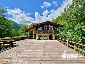 Дом 360м², 2-этажный, на длительный срок, 