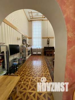 Дом 250м&sup2;, 3-этажный, посуточно, 