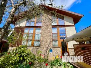 Дом 200м&sup2;, 2-этажный, посуточно, 