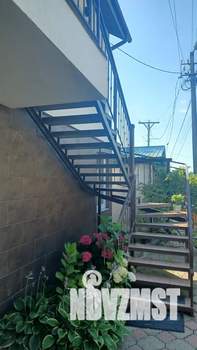 Дом 40м&sup2;, 3-этажный, посуточно, 