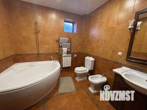 Дом 110м&sup2;, 2-этажный, посуточно, 