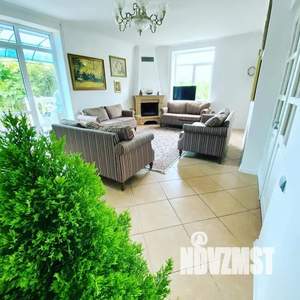 Дом 250м², 2-этажный, посуточно, 