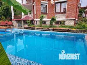 Дом 450м&sup2;, 3-этажный, посуточно, 