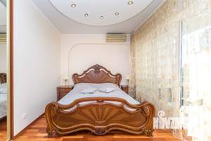 Дом 240м&sup2;, 2-этажный, посуточно, 