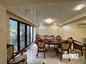 Дом 800м², 3-этажный, на длительный срок, 