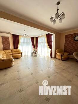 Дом 320м², 3-этажный, посуточно, 