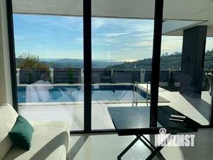 Дом 240м², 2-этажный, на длительный срок, 