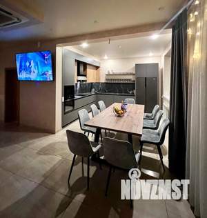 Дом 560м&sup2;, 3-этажный, посуточно, 