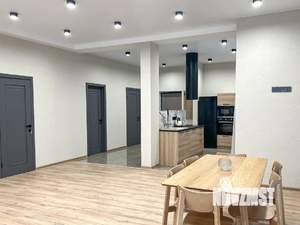 Дом 190м², 2-этажный, на длительный срок, 