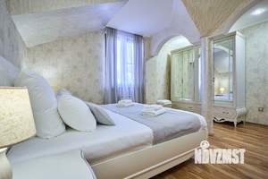 Дом 320м², 2-этажный, посуточно, 