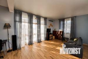 Дом 140м², 2-этажный, посуточно, 