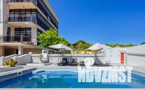 Дом 390м&sup2;, 3-этажный, посуточно, 