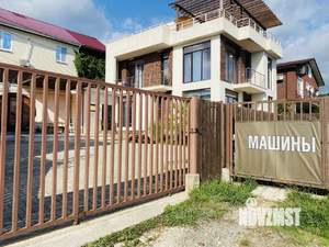 Дом 240м&sup2;, 3-этажный, посуточно, 