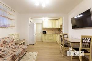 Дом 150м&sup2;, 3-этажный, на длительный срок, 