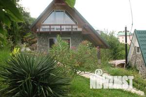 Дом 25м&sup2;, 2-этажный, посуточно, 