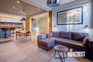 Дом 250м², 3-этажный, на длительный срок, 