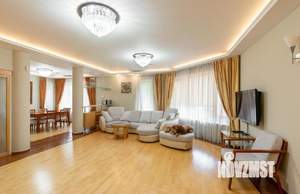 Коттедж 600м², 4-этажный, на длительный срок, 