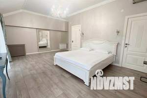 Дом 140м&sup2;, 2-этажный, посуточно, 