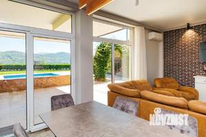 Коттедж 240м², 3-этажный, на длительный срок, 