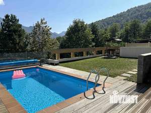 Дом 200м², 2-этажный, посуточно, 