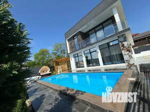 Дом 300м&sup2;, 2-этажный, посуточно, 