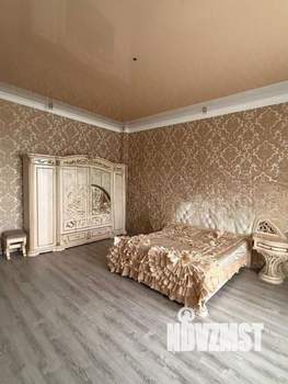 Коттедж 300м&sup2;, 3-этажный, на длительный срок, 