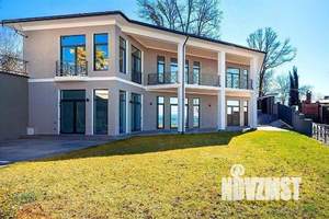 Дом 275м&sup2;, 2-этажный, посуточно, 