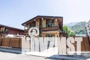 Дом 240м&sup2;, 2-этажный, посуточно, 