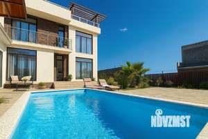 Дом 240м&sup2;, 3-этажный, посуточно, 