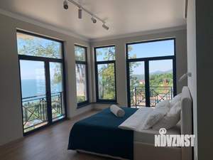 Дом 275м&sup2;, 2-этажный, посуточно, 