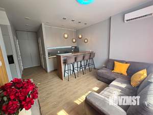 Таунхаус 160м², 3-этажный, на длительный срок, 