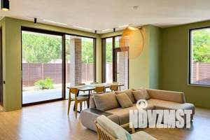 Дом 198м&sup2;, 2-этажный, посуточно, 