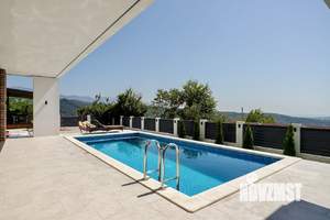 Дом 240м², 2-этажный, посуточно, 