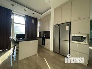 Коттедж 180м², 2-этажный, на длительный срок, 