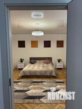 Дом 300м², 3-этажный, на длительный срок, 