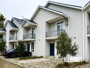 Дом 160м², 3-этажный, на длительный срок, 