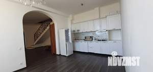 Таунхаус 190м², 2-этажный, на длительный срок, 