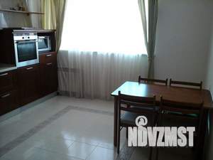 Дом 300м&sup2;, 4-этажный, посуточно, 