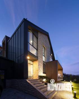 Коттедж 200м², 2-этажный, на длительный срок, 