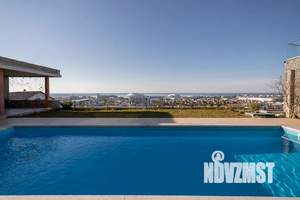 Дом 35м&sup2;, 3-этажный, посуточно, 