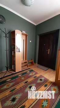Коттедж 180м², 2-этажный, на длительный срок, 