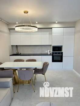 Дом 136м&sup2;, 3-этажный, посуточно, 