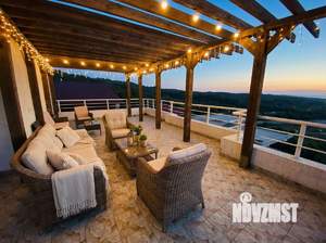 Коттедж 200м&sup2;, 3-этажный, на длительный срок, 