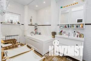 Дом 250м², 2-этажный, на длительный срок, 